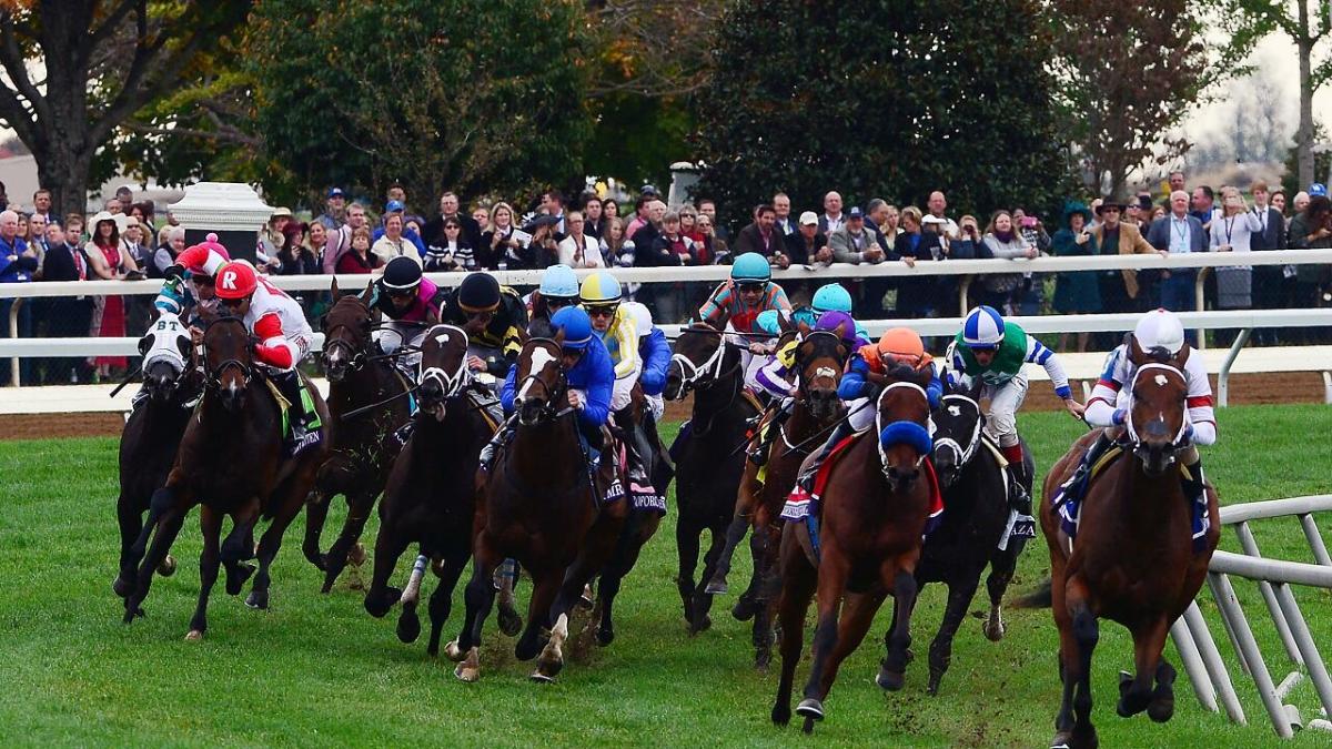 Horses racing at Keeneland